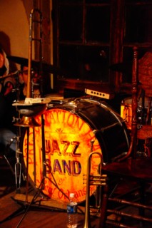 NOLA 1110 127 [320x200]