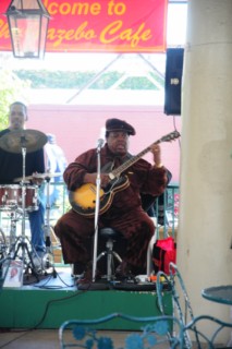 New Orleans 13 008 [320x200]